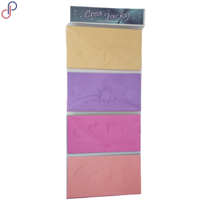 Sobres para lluvia de sobres de diversos colores y con motivos trenzados en el mismo sobre.